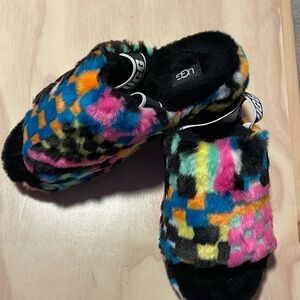 UGG slippers with back strap